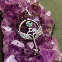 VENDU Pendentif clef avec opale 