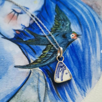 Pendentif morceau de porcelaine