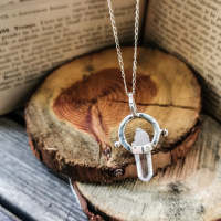 VENDU Pendentif Protection cristal de roche